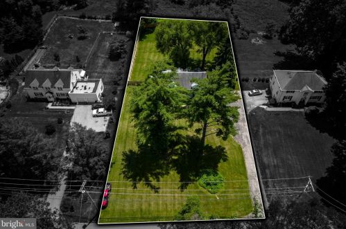 4206 Hazelwood Ave, Downingtown PA  19335-2215 exterior