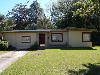 5619 Orangewood Rd, Jacksonville, FL 32207-7845