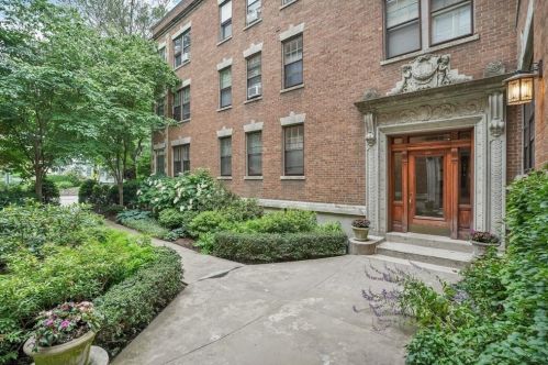 441 Washington St, Brookline MA  02446-6146 exterior