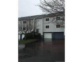 27 Midway Dr, Cromwell, CT 06416-2551