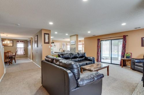 2821 Custer Dr, Denton TX  76210-6449 exterior