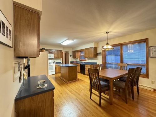 1 Cedar Pt, Newport KY  41076-1743 exterior