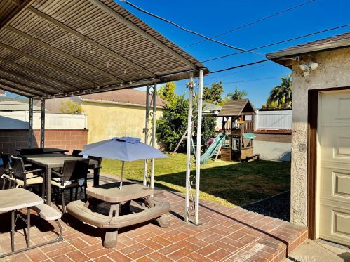 5438 Coke Ave, Lakewood CA  90712-1626 exterior