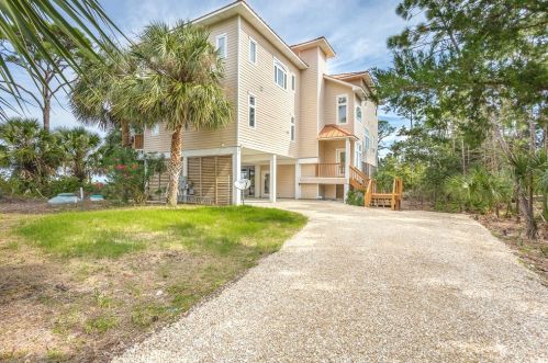 2205 Seagull Way, Saint George Island, FL 32328-2145