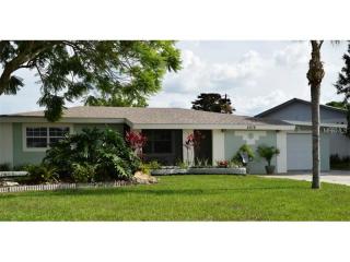 4516 3rd Ave, Bradenton, FL 34209-1944