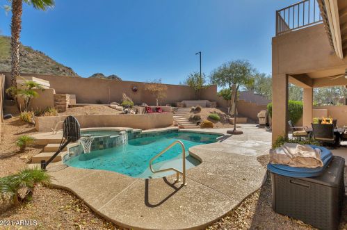 35313 26 Ave, Phoenix AZ 85086-6652 exterior