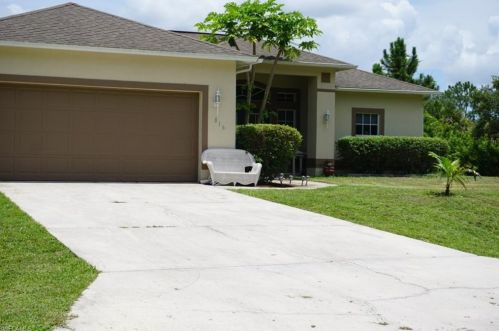 816 Cortez Ave, Lehigh Acres, FL 33972-8019