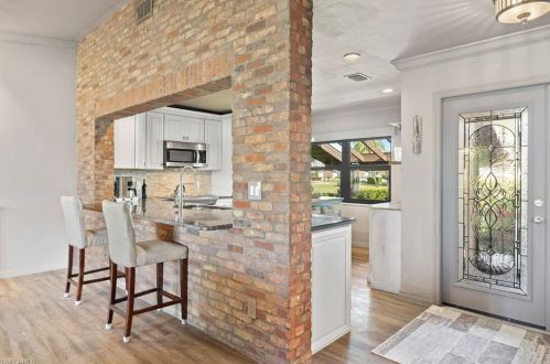 194 Round Key Cir, Naples, FL 34112-5059