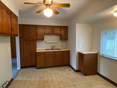 1211 Alwil Dr, Cincinnati, OH 45215-4011