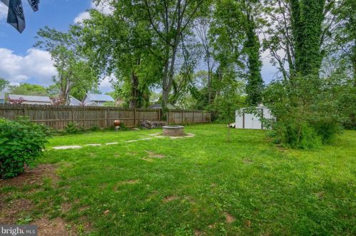 209 Prince Edward St, Fredericksburg VA  22401-6034 exterior