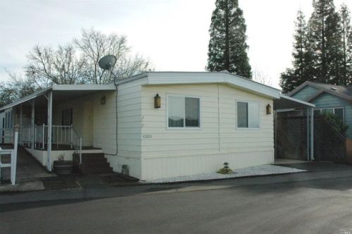 1026 Maple Dr, Windsor, CA 95492-9339