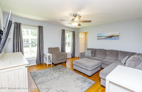 1618 Whitcomb Rd, Lacey NJ  08731-3347 exterior