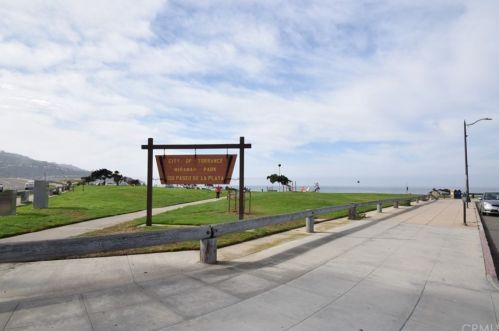 103 Paseo De La Playa, Redondo Beach CA  90277-5348 exterior