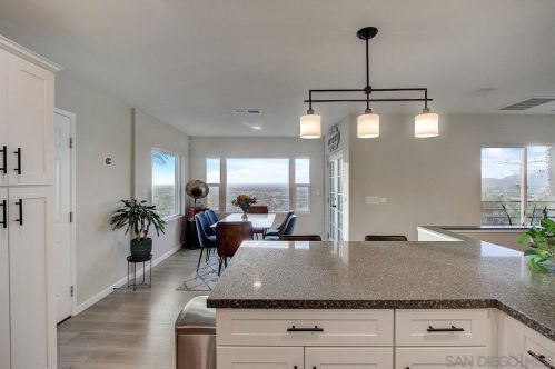 4360 Smt Dr, La Mesa CA 91941-7844 exterior