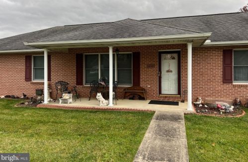 106 Homestead Dr, Upton, PA 17225-1494