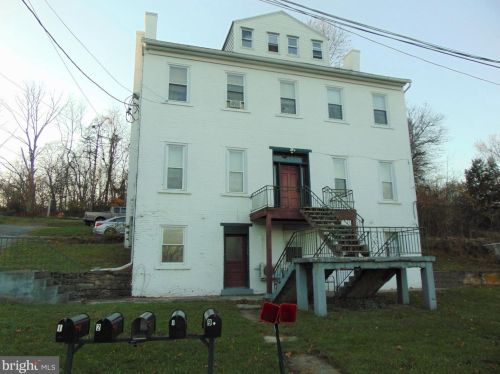 3 Game Club Rd, Primrose, PA 17901-8265