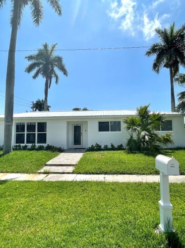 325 4 Ave, Dania Beach FL  33004-2723 exterior