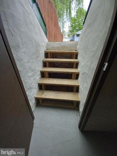 323 Columbia Ave, Lansdale PA 19446-3312 exterior