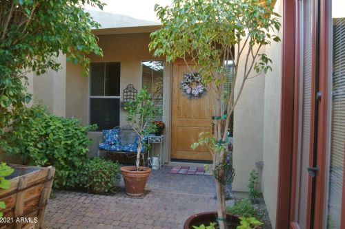 2124 Caldwell St, Phoenix, AZ 85042-8160