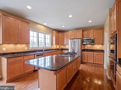 3301 Plantation Grove Ln, Haymarket, VA 20169-2469