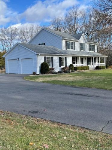 21 Dayton Dr, Southington, CT 06489-2211