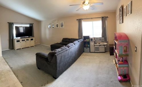13657 Winewood Rd, Victorville, CA 92392-1286