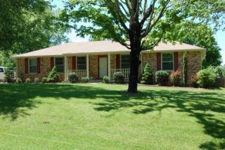 1290 Slayden Cir, Clarksville, TN 37040-8523