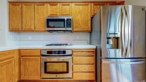 1951 Yellow Rose Ln, Santa Rosa CA  95407-4546 exterior