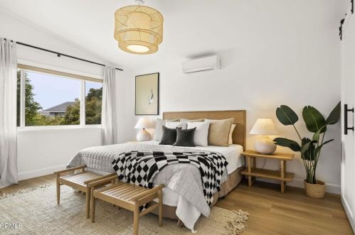 1121 Port Cir, Oxnard CA  93035-2212 exterior