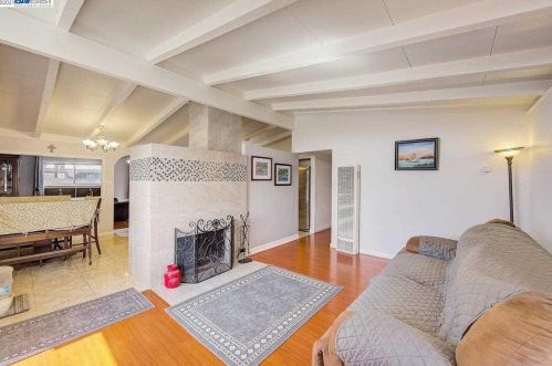 27531 Barcelona Ave, Hayward, CA 94545-4634