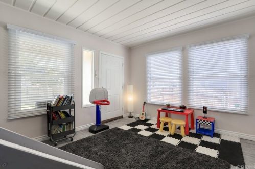 1401 Villa St, Riverside CA 92507-1332 exterior