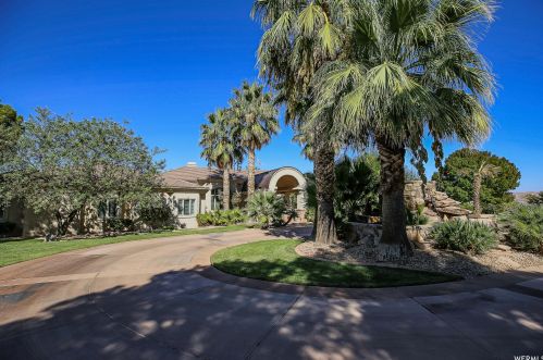 1540 Stone Clf Dr, Saint George UT 84790-6138 exterior