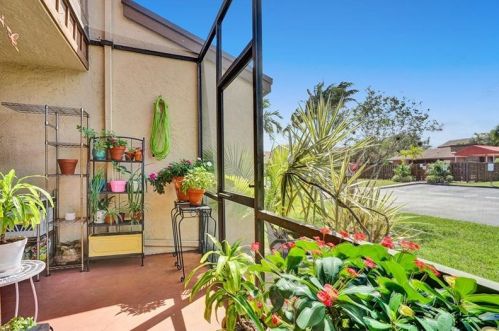 1652 14 Ter, Hollywood FL 33020-2520 exterior