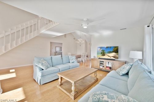 215 Robinwood Cir, Sanibel FL  33957-5722 exterior