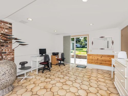 2687 Old Yorktown Rd, Yorktown Hgts NY  10598-3136 exterior