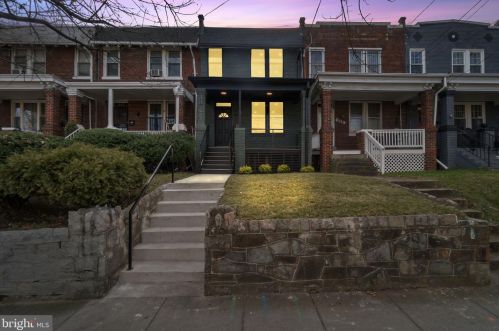 641 Franklin St, Washington, DC 20017-1319