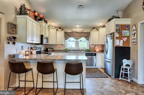 102 Allegheny Ln, Carlisle PA  17013-9103 exterior