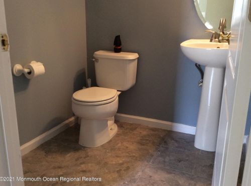 165 Huntley Ave, Berkeley Township NJ  08721-1351 exterior