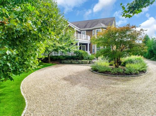 590 Soundview Avenue Ext, Southold, NY 11971-2832