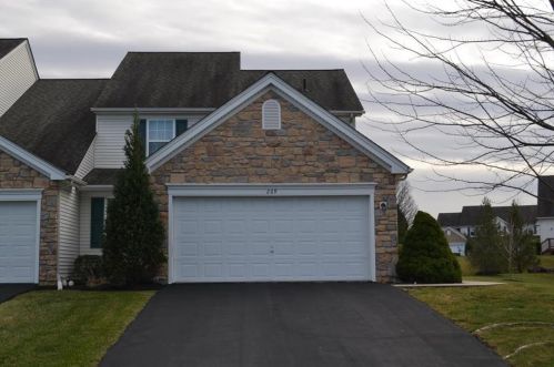 269 Park Ridge Dr, Easton, PA 18040-7966