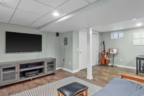 8134 Gridley Ave, Milwaukee WI 53213-3039 exterior