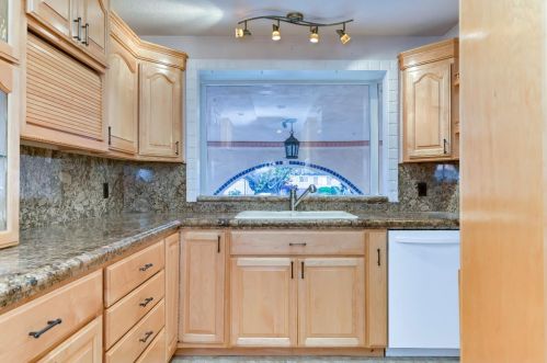 615 Wales Dr, Folsom CA  95630-2950 exterior