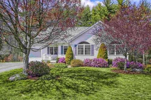 24 Briallia Cir, Newmarket NH  03857-2194 exterior