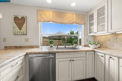 1194 Canyon Side Ave, San Ramon CA 94582-4556 exterior