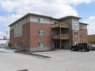 820 Sycamore St, Waterloo IA  50703-4730 exterior