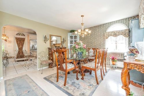 47 Malcolm St, Crotonville NY  10562-3241 exterior