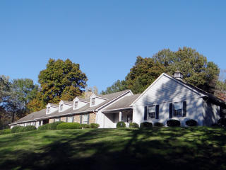 1400 Thomas Cir, Cookeville, TN 38506-5904