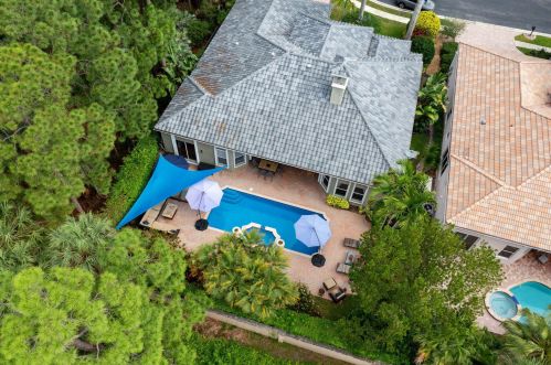 6711 Royal Orchid Cir, Delray Beach FL  33446-4338 exterior