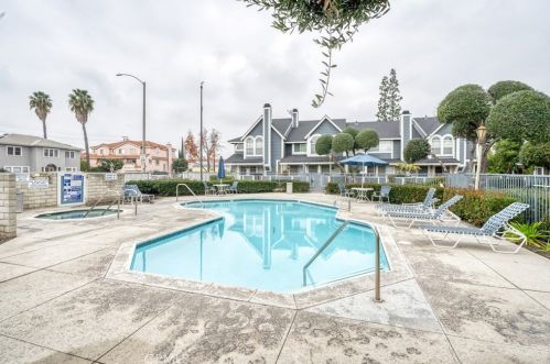 12223 Foster Rd, Norwalk CA  90650-8714 exterior