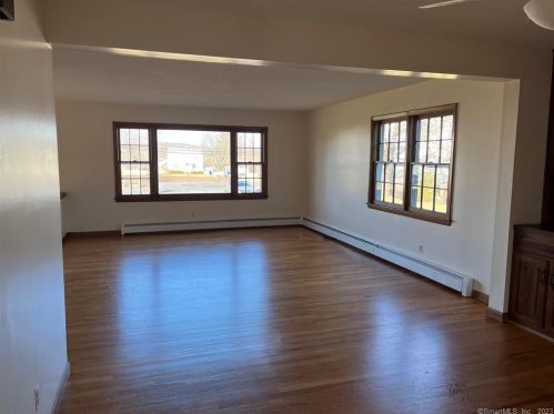 1031 Boston Tpke, Manchester CT  06043-7403 exterior